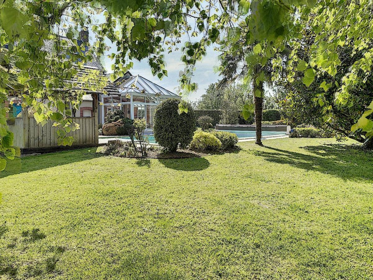 Gite De Charme "La Maison Saint-Leonard" Avec Piscine, Spa, Vue Sur Le Mont Saint-Michel Vains Luaran gambar