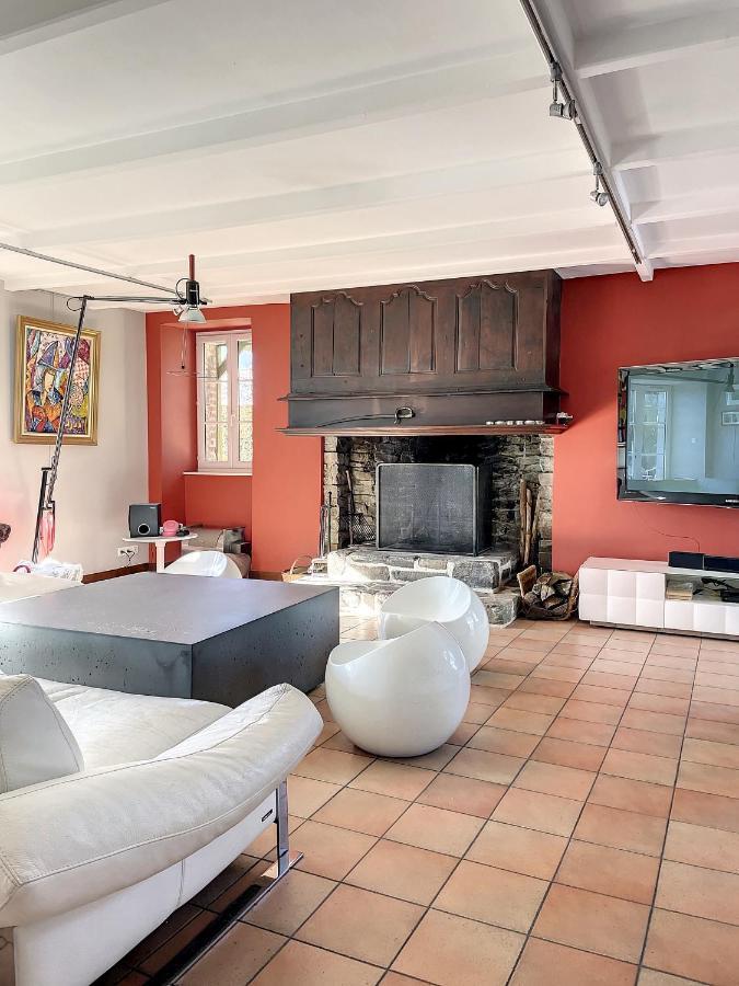 Gite De Charme "La Maison Saint-Leonard" Avec Piscine, Spa, Vue Sur Le Mont Saint-Michel Vains Luaran gambar